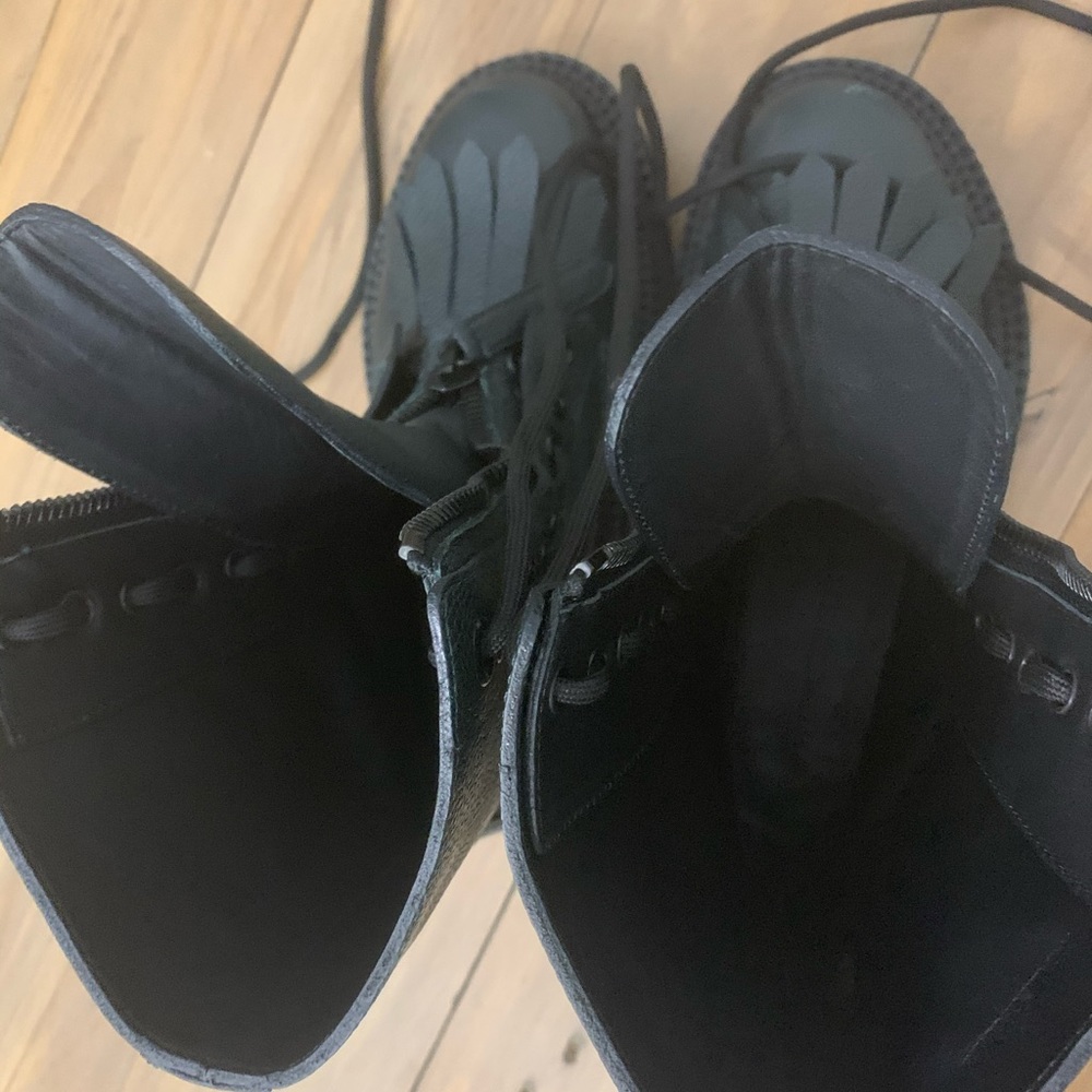 NWT Burberry Grainy Leather Combat Boots - Picture 5 of 12